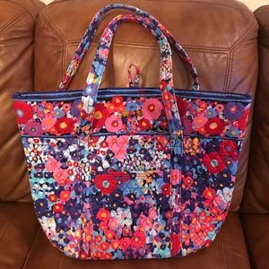 Like New Vera Bradley Tote Bag